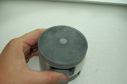 NOS YAMAHA 63M-11636-00-00 PISTON +.020 OVERSIZE EXT1100 WVT1100 WAVERUNNER - Foto 3 di 6