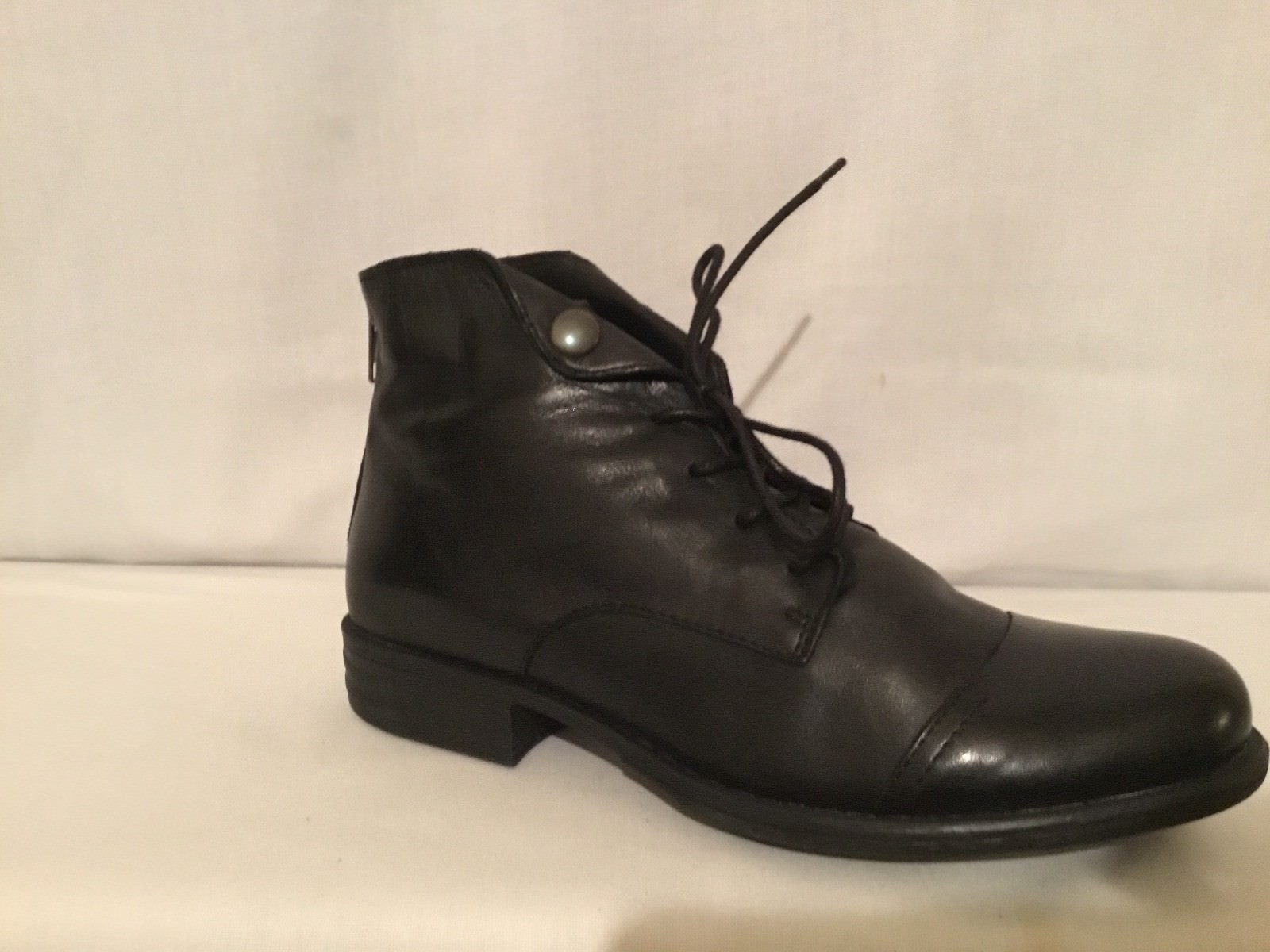 Miz Mooz Leather Lace-up Ankle Boots - Lennox Black 39 (8.5-9) Miz Mooz Leather Lace-up Ankle Boots - Lennox Black 39 (8.5-9)