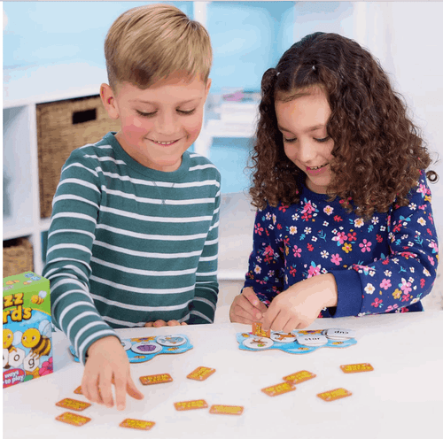 Juego Buzz Words de Orchard Toys 5+ - Imagen 8 de 10