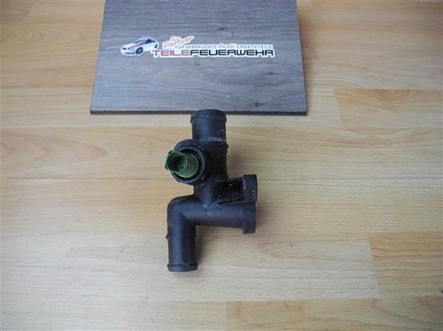 Audi A3 S3 8L TT 8N VW Golf Kühlmittelflansch Kühlmitteltemperatur 06A121133J