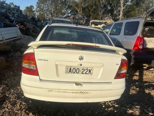 2003 Holden Astra TS Right Driver Headlight Halogen 01 02 03 04 #B424 - Picture 10 of 12