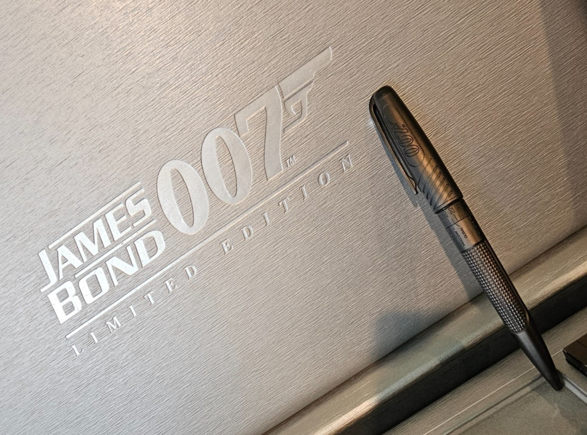ST DUPONT JAMES BOND 007 LIMITED EDITION BALLPOINT PEN & PENCIL GUNMETAL