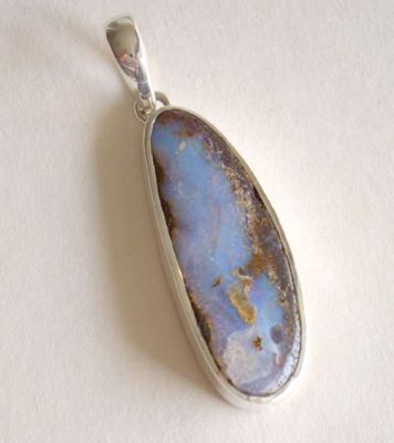 Anhänger mit einem Boulder Opal, 925er Silber - Australien - Blau