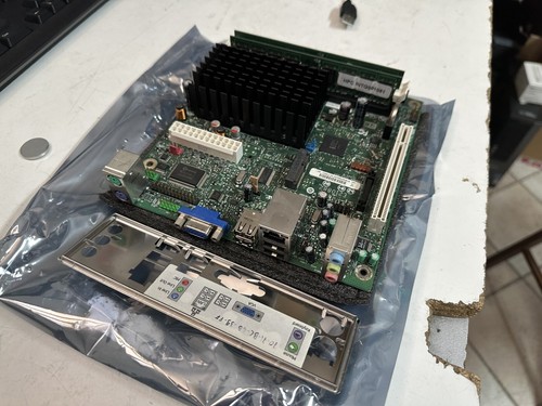 SCHEDA MADRE miniITX Intel D510MO(B) E76523-403 INTEL ATOM D510 4GB DDR2 800 - Bild 3 von 4