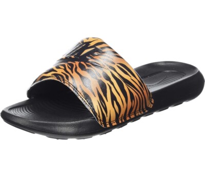NEW Nike Victori One Slides Sandals Women s CN9676-010 Size 8