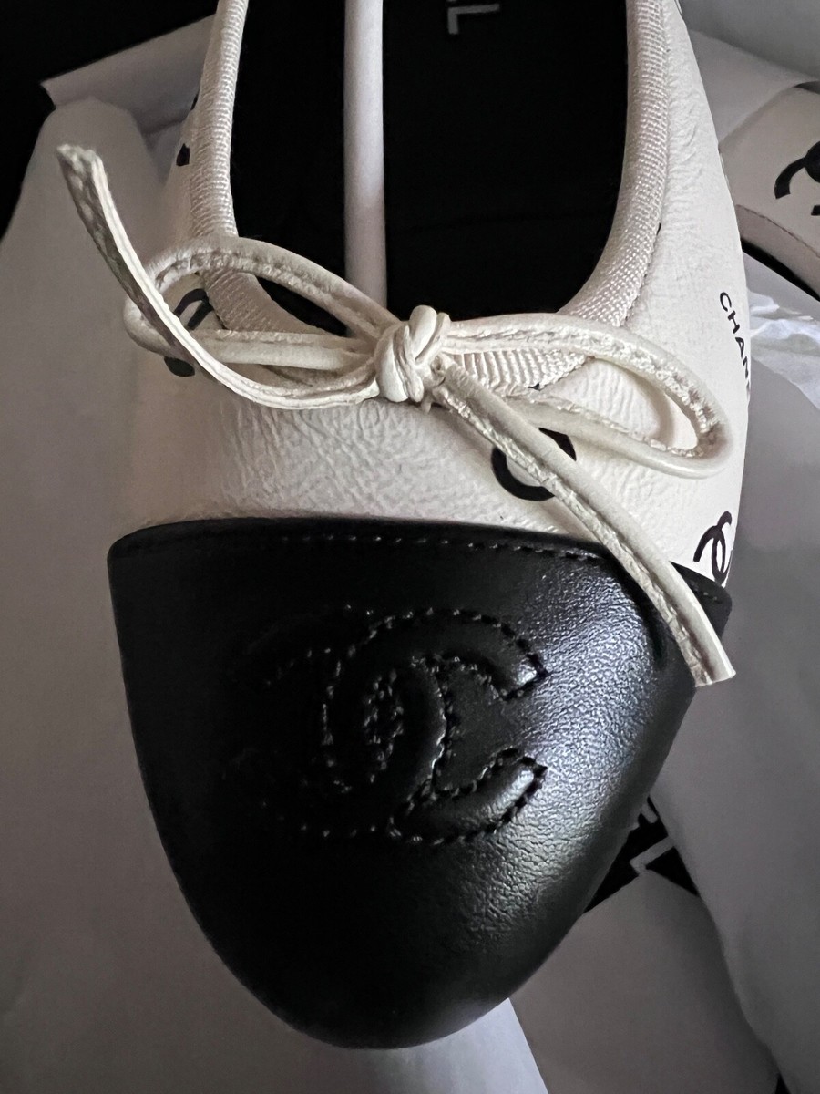 CHANEL 23P NEW TAGS ECRU BLACK CC LOGO LAMBSKIN Ballerinas