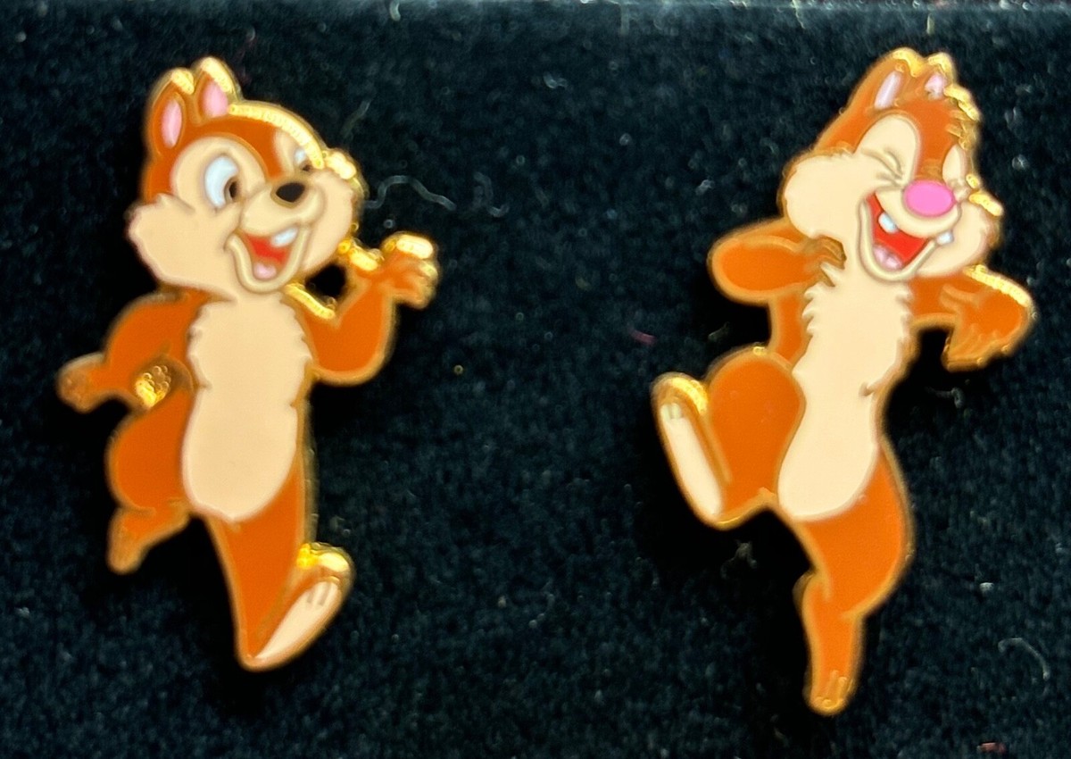 Disney Auctions LE 500 3 Pin Set Donald Duck Playing Tuba Chip