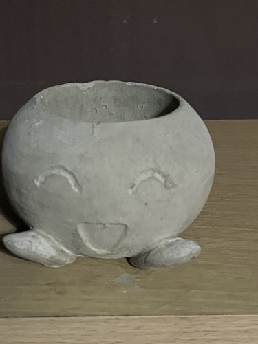Seltsamer Kerzenhalter aus Beton - Bild 10 von 11