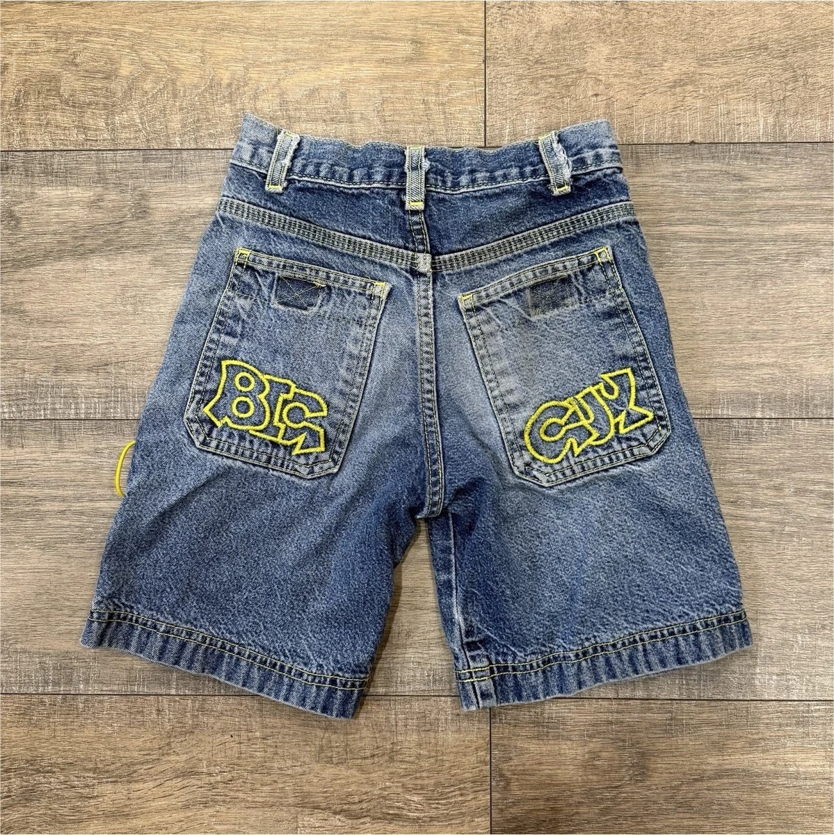 Short en jeans garçon taille 110 neuf (Neu und originalverpackt) in Short en jeans garçon taille 110 neuf (Neu und originalverpackt) in