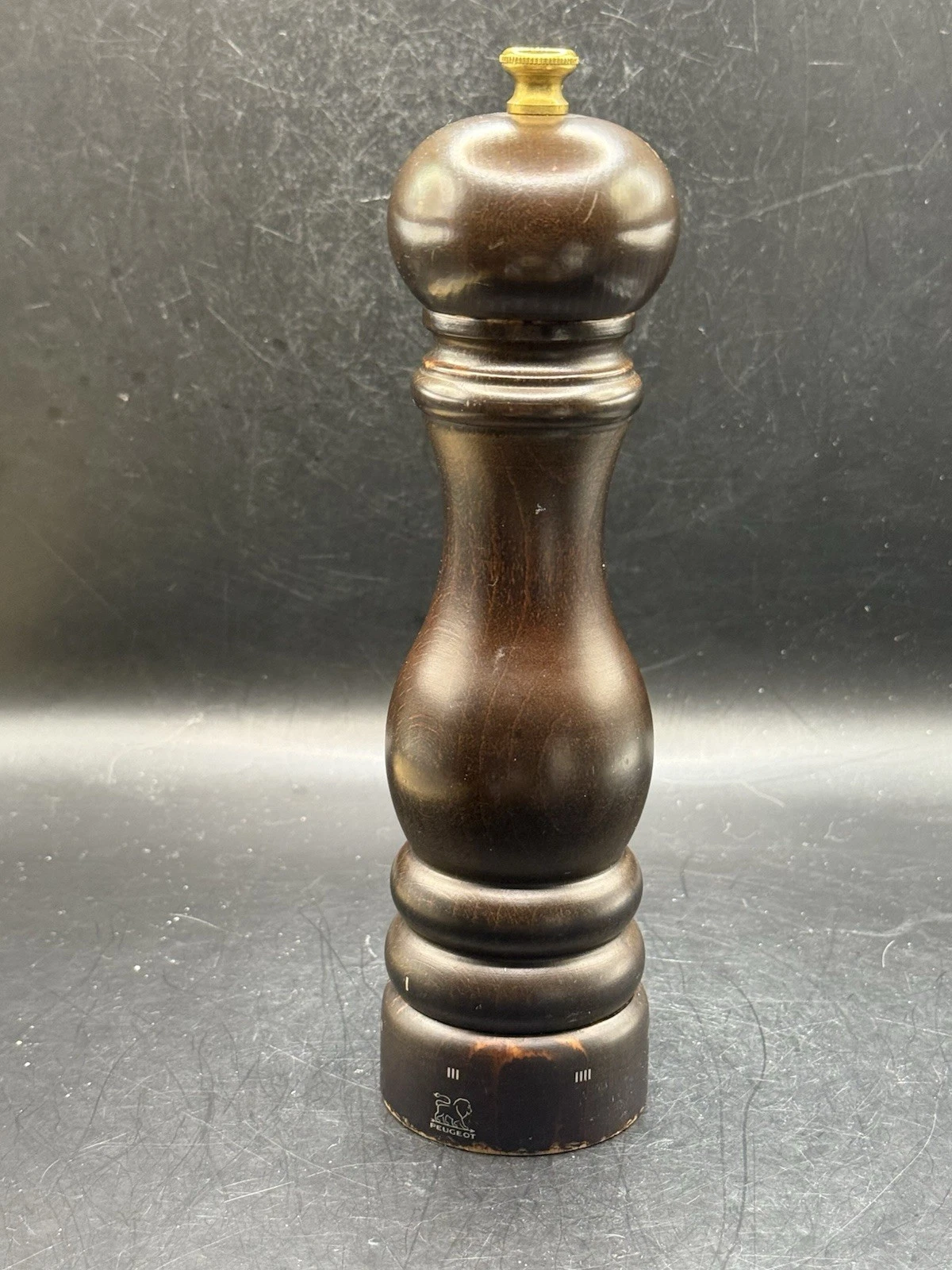 Peugeot Paris Classic 9-Inch Pepper Mill Chocolate grinder