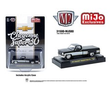 M2 Machines 1977 Chevrolet Cheyenne Super 30 Pickup Truck Black And White