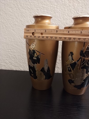 Vintage, Two Japanese Multi Metal Tones Vase Etched Engraved Fishermen Signaged - Picture 12 of 17