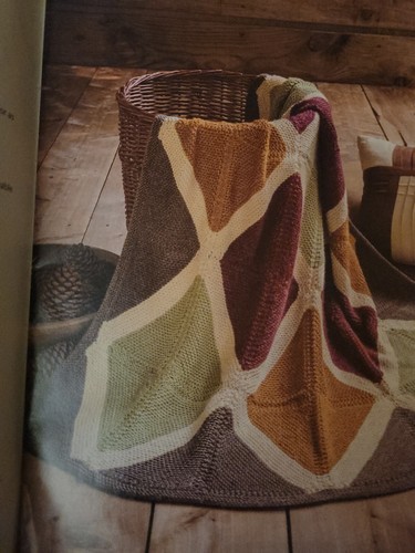 Annie' Knittong Quilt-Inspired Modular Knit Afghans B2 - Picture 4 of 6