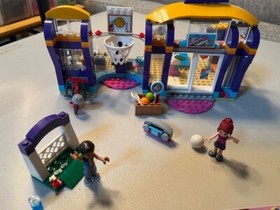 LEGO FRIENDS: Heartlake Sports Centre (41312) - 100% complete - Instructions inc