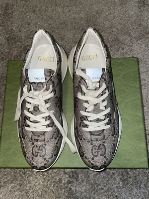 GUCCI Men's Rhyton Sneaker - Macro GG Supreme 80 - Beige | eBay