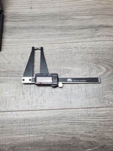 Mac Tools 0-4" Digital Brake Caliper - Picture 2 of 6