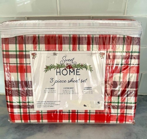 New! Crimson Plaid Red, White And Green 3 Piece Sheet Set - Picture 4 of 6