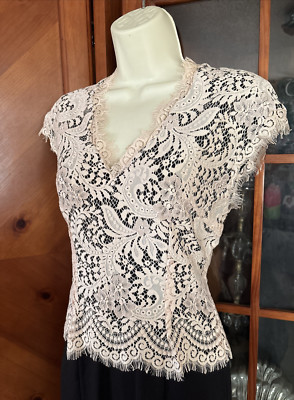 Ted Baker,London,beige scallop,lace,eyelash,zM,black pencil bottom,New.,Unique