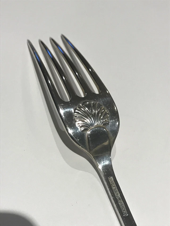 Horquilla Kirk Stieff WILLIAMSBURG SHELL STERLING 294661 Foto 4 de 4