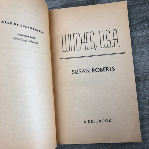 Witches U.S.A. 1st Printing 1971 by Roberts, Susan Paperback Book - Picture 4 of 6