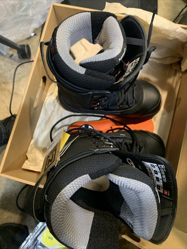 Brand New - Nitro Venture TLS Men's Snowboard Boots, Sz 8 M - Picture 3 of 6