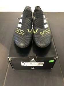 messi laceless boots