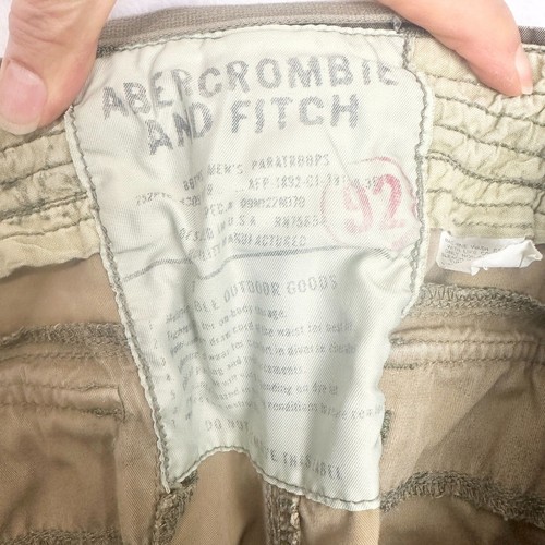 Pantaloncini da paracadutista cargo mimetici Abercrombie Fitch vintage Y2K taglia media - Foto 7 di 8
