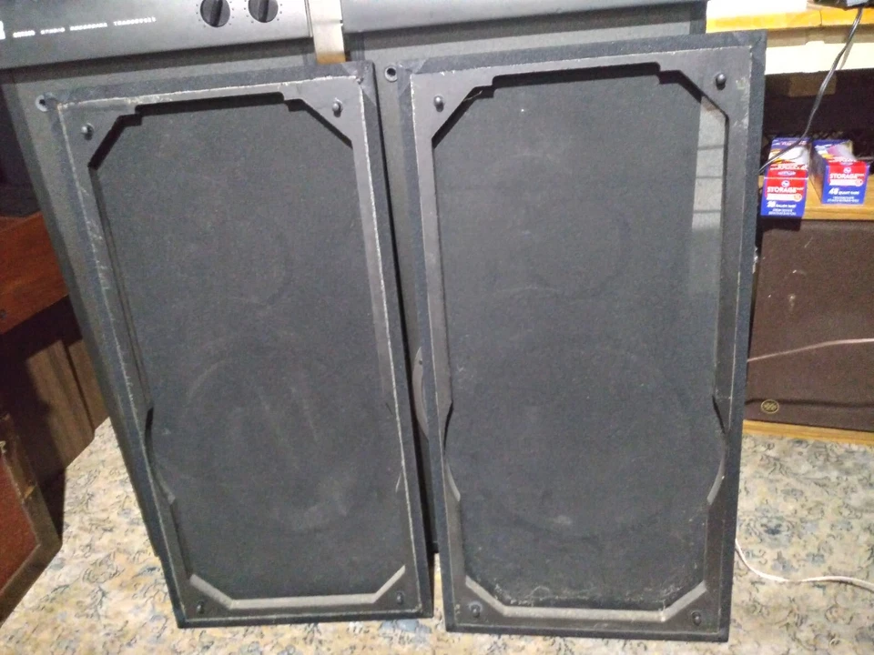 Протестированные и работающие акустические колонки 1991 Acoustic Research AR SRT-330 3 направления 12 дюймов вуфер - Изображение 2 из 4