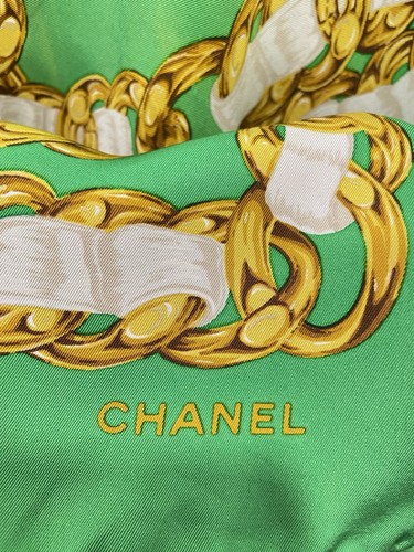 Y4#Chanel Bufanda de Seda Oro Verde Estampado de Cadena Vintage Diseñador Cuadrado - Imagen 2 de 8