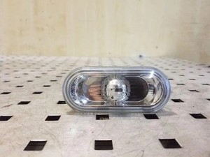 VW BORA Variant 1J6 Kotflügelblinker vorne rechts 1J0949117 1.90 26128562