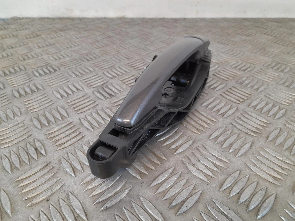 Ручка задней наружной двери для левого пассажира Peugeot 2008 Mk1 2013-2019 9672961180 - Изображение 4 из 4