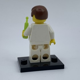 LEGO Doctor EMT Minifigure from Hospital Town doc027 9322