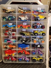 Hot wheels/matchbox CREATURE CARS (case #15) snake spider dinosaur