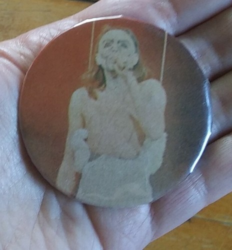 EXTREMELY RARE 1970s ~ PETER GABRIEL ~ Genesis Concert Vintage Pin Button Badge - Picture 3 of 23