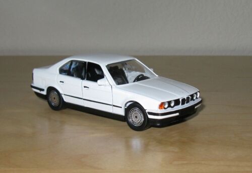 1/43 1989 BMW M5 E34 Schabak white diecast model car 5er 5-series - Picture 2 of 5