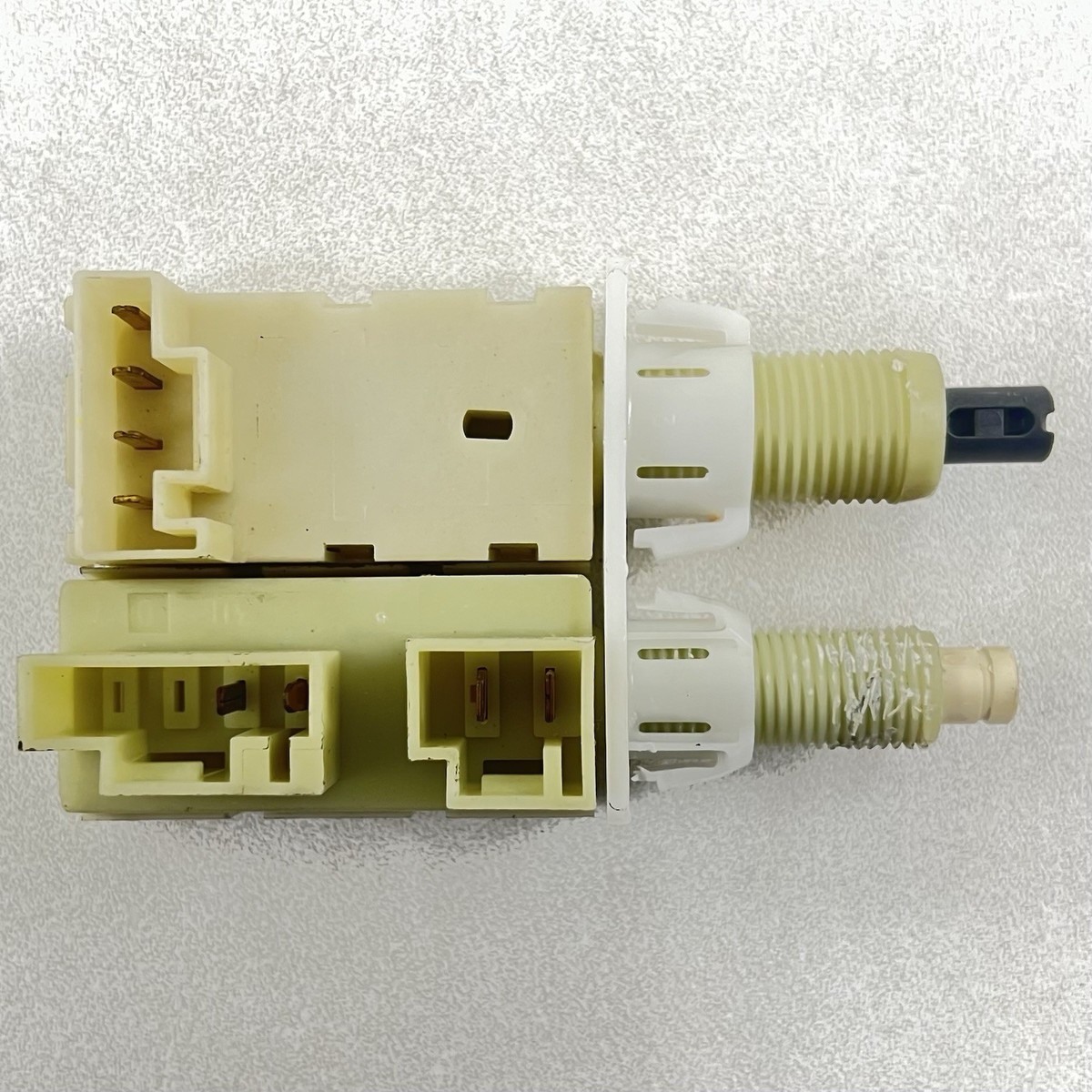 01-04 CHEVROLET CORVETTE C5 Z06 STOP LAMP BRAKE LIGHT SWITCH