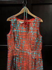 Pre-loved, Oscar De La Renta Silk Dress, sz 12. Originally, 3990.00 w/necklace