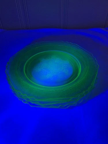 5 Uranium Green Depression Glass Plates Vintage 8.5" Glow Floral