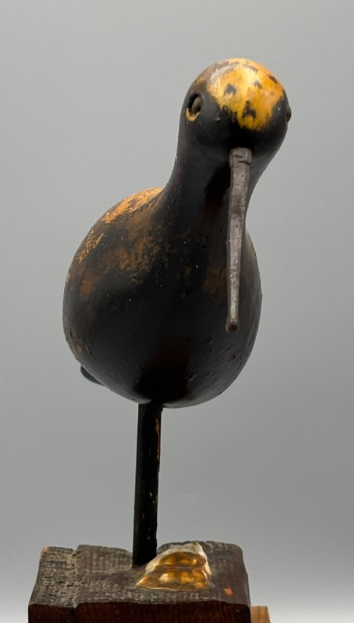 SHOREBIRD DECOY WITH SPLIT TAIL CARVING