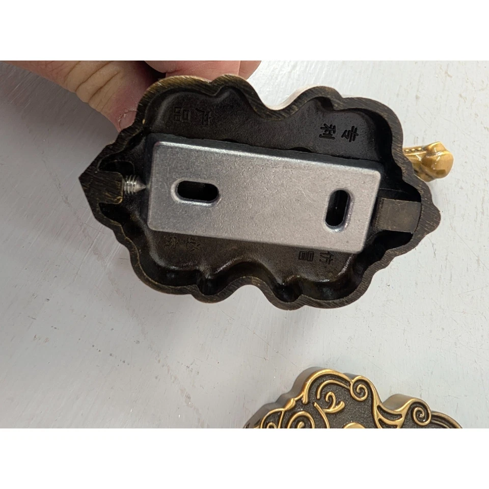 SDH Antique Brass Coat Hooks Wall Mounted Vintage Antique Style Wall Hooks - Image 2 of 4