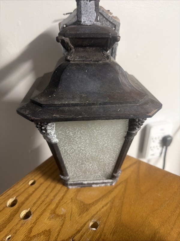 Outdoor Wall Light