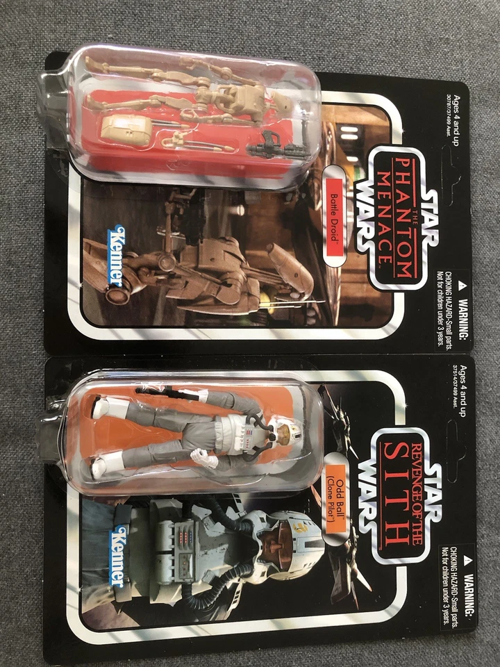 Droide de batalla sin perforar Star Wars 2011 y bola extraña sin perforar 2012 (piloto clon) Foto 2 de 4