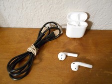 Apple Airpods 1st Generation White Case w/Charging Cord WORKS 