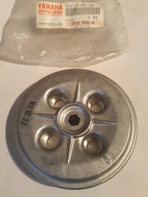 Genuine Yamaha 1 10V-16351-00 DT125LC FZR250 TZR125 External Clutch Plate