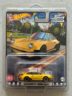 Hot Wheels Premium Boulevard 82 PORSCHE 911 TURBO 930 Car Culture