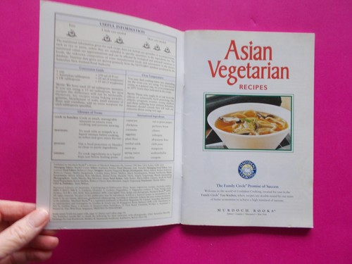Asian Vegetarian Recipes By Family Circle - Step-By-Step Veg Cooking *Like New - Foto 2 di 4