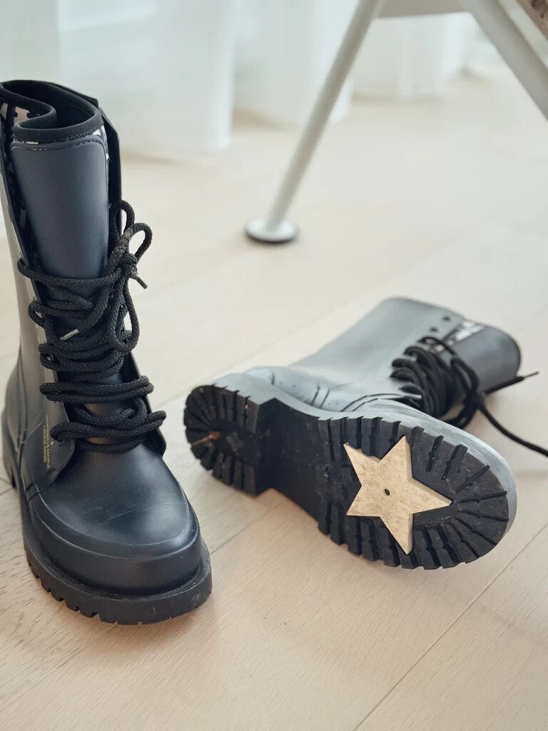 CHRISTIAN DIOR Dior Camp Rubber Rain Boots (SIZE 35) | eBay CHRISTIAN DIOR Dior Camp Rubber Rain Boots (SIZE 35) | eBay