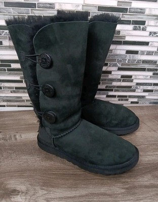 Black Suede UGG Boots 7M Bailey Triple Button Sheepskin Fur Lined Cozy Warm 