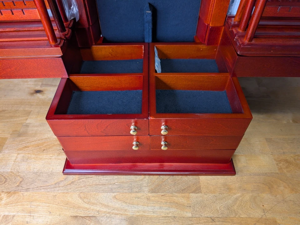 Caja organizadora de joyas Lori Greiner 5 niveles solo para tu facilidad forrada con espejo cereza Foto 4 de 4