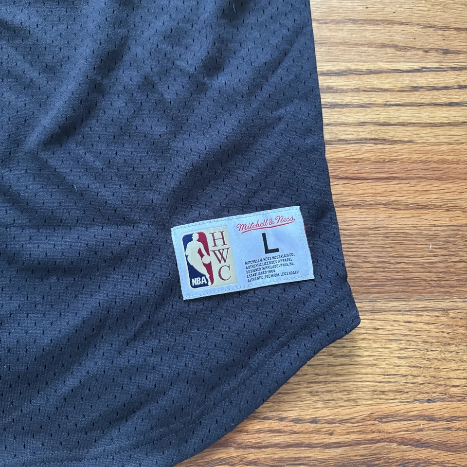 Camiseta Mitchell & Ness negra de Los Angeles Lakers en el reloj malla botón delantero L Foto 2 de 4